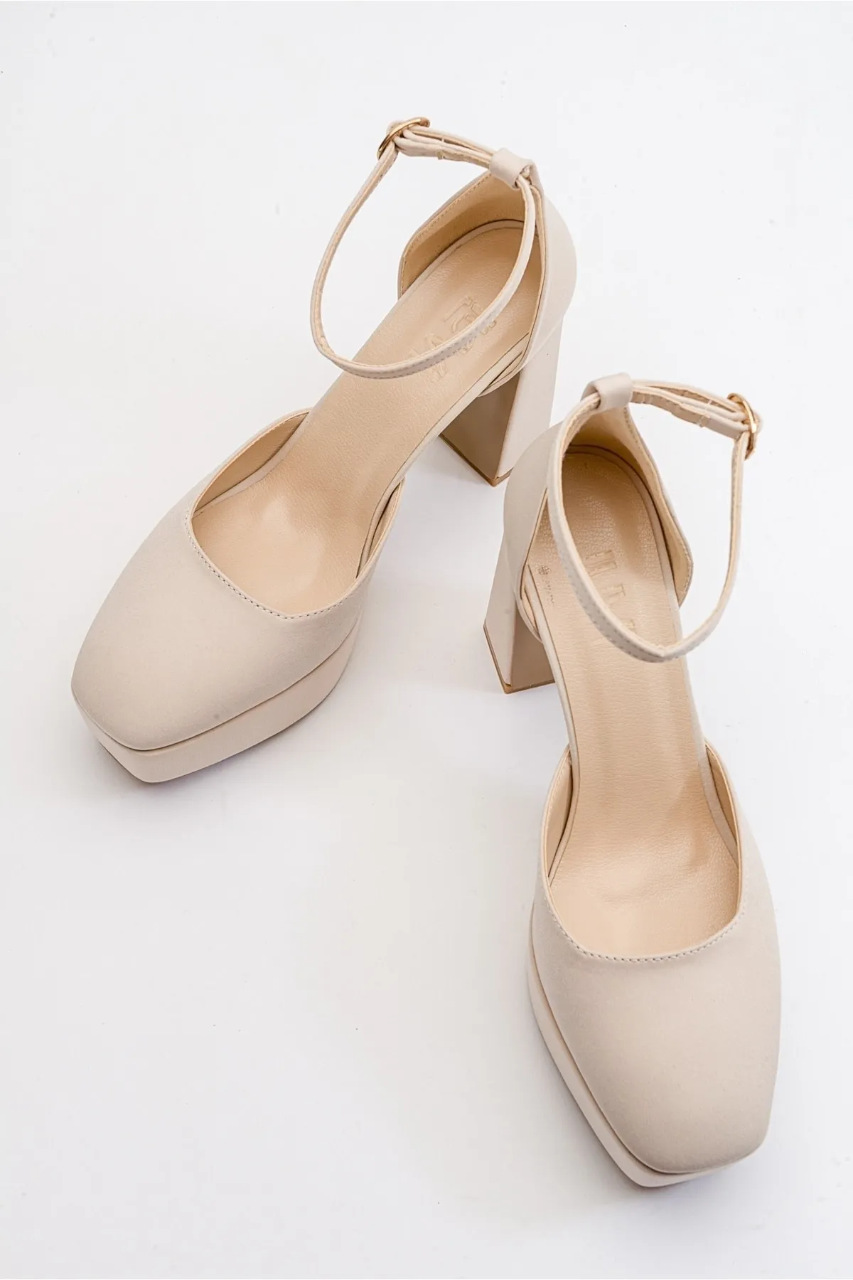 LuviShoes  Damen-Schuhe mit Absatz in Tear-Beige