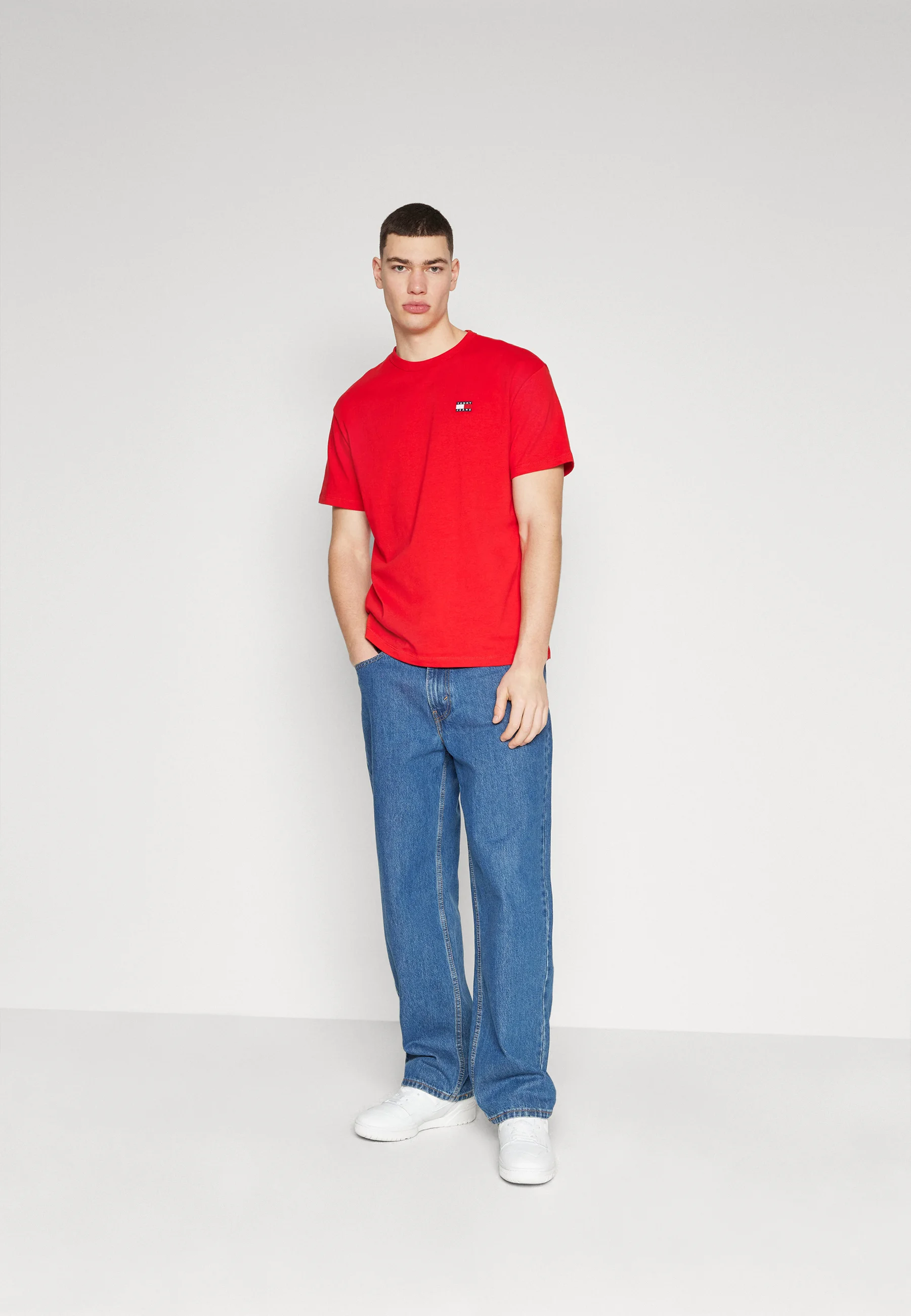 Tommy Jeans TJM REG BADGE TEE EXT - Camiseta básica