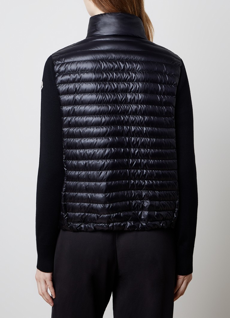 Vestă Moncler confecționată din lână virgină fină cu căptușeală în față și spate.