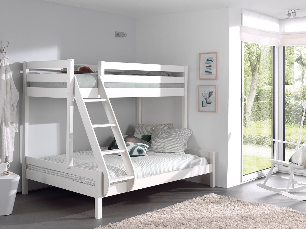 VIPACK Familienbett Martin 90 x 200 und 140 x 200 cm, mit Leiter in Kiefer massiv weiß