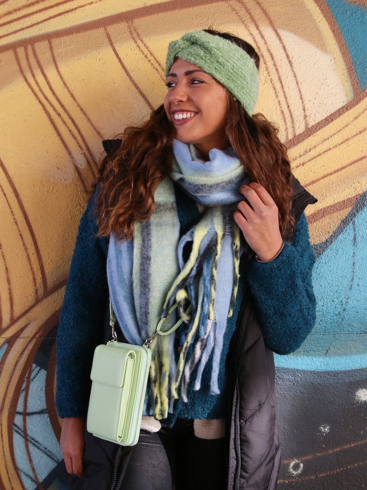styleBREAKER Mini Bag (1-tlg), Geldbörse mit Handyfach - Umhängetasche RFID Schutz