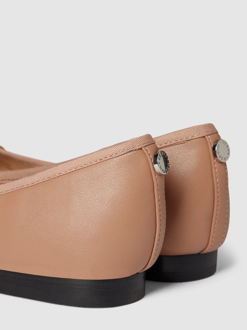 Ballerinas mit Schleifen-Applikation in beige