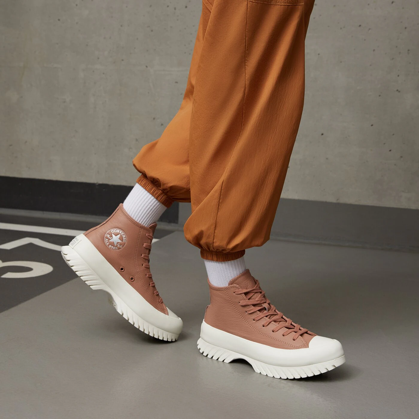 CONVERSE CHUCK TAYLOR ALL STAR LUGGED 2.0 Braun