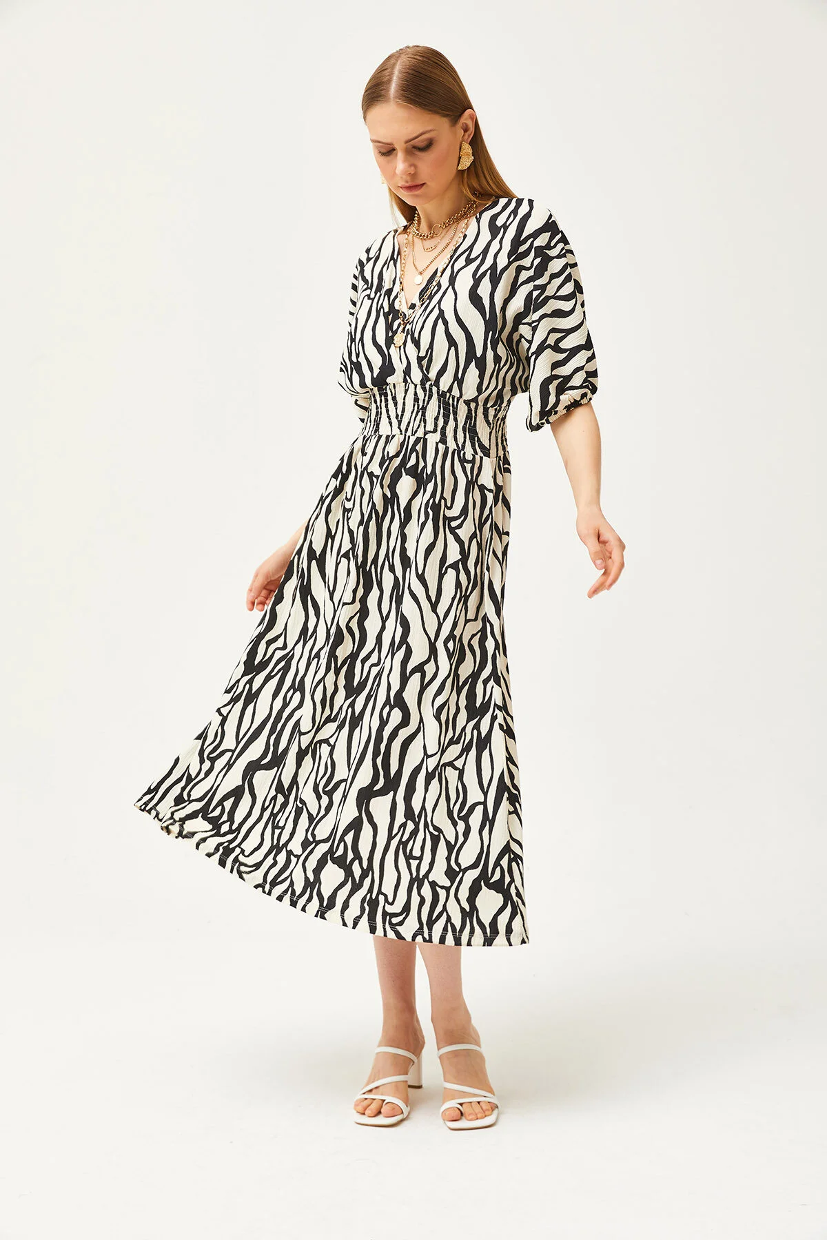 Olalook  Schwarzes Midikleid mit zweireihigem Kragen und umgeschlagener Taille für Damen ELB-19002100