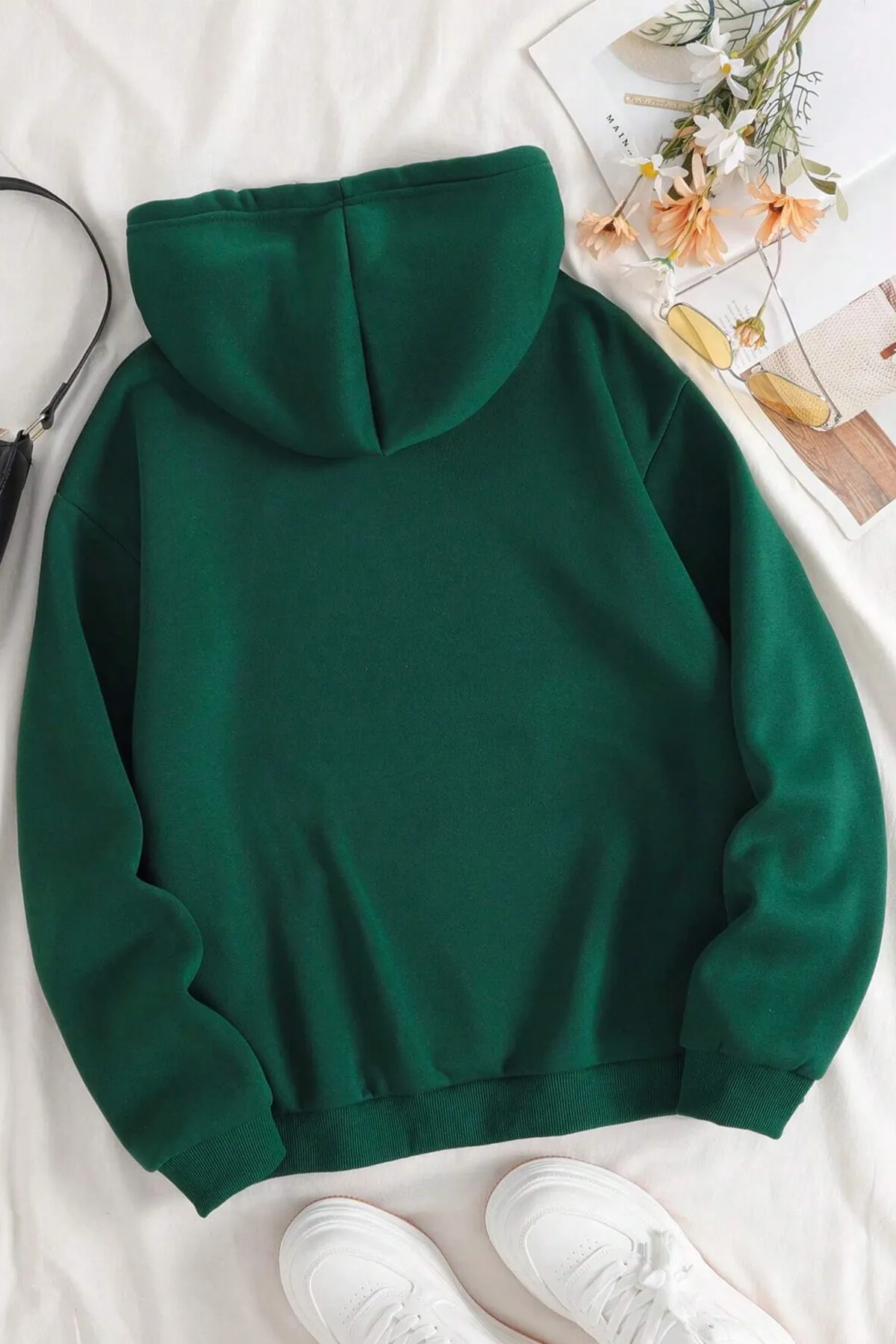 uyguntarz  Schwarzes Saturn-Sweatshirt