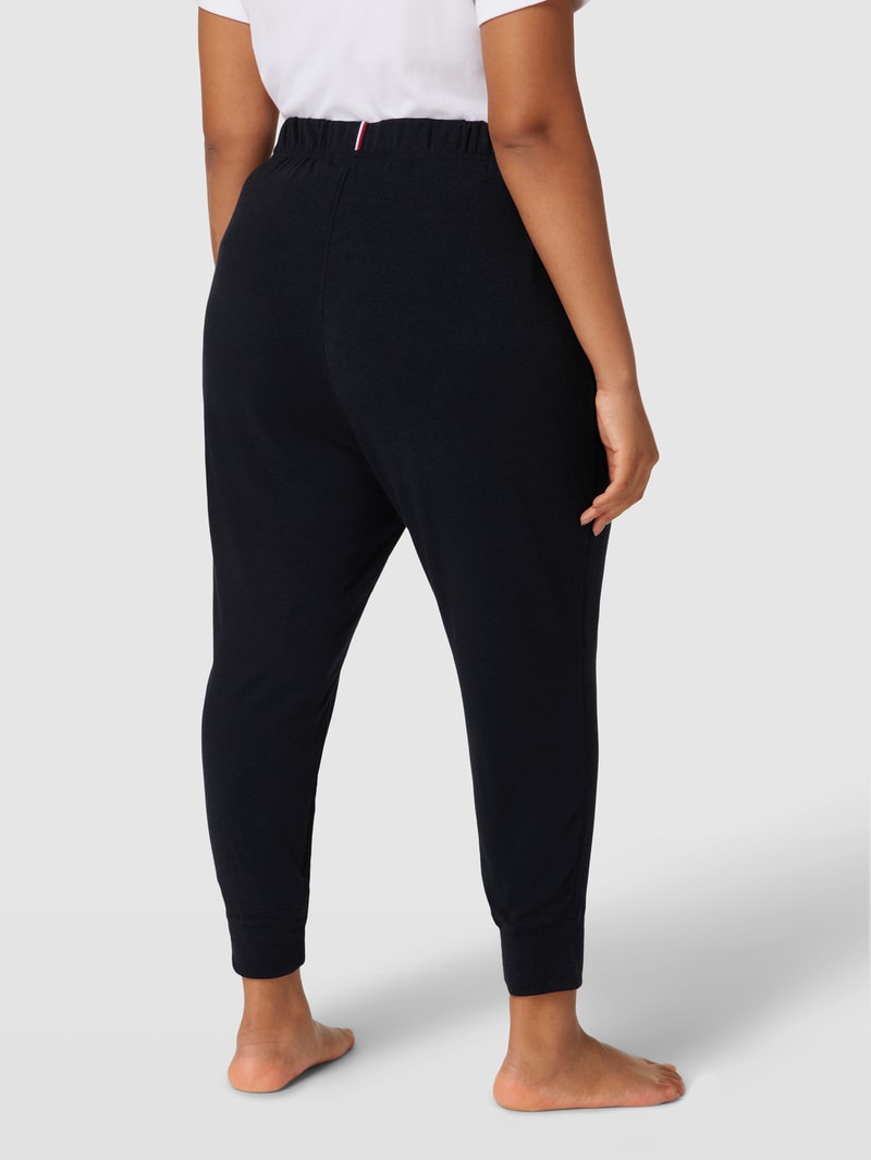 PLUS SIZE Sweatpants mit Label-Details in marineblau