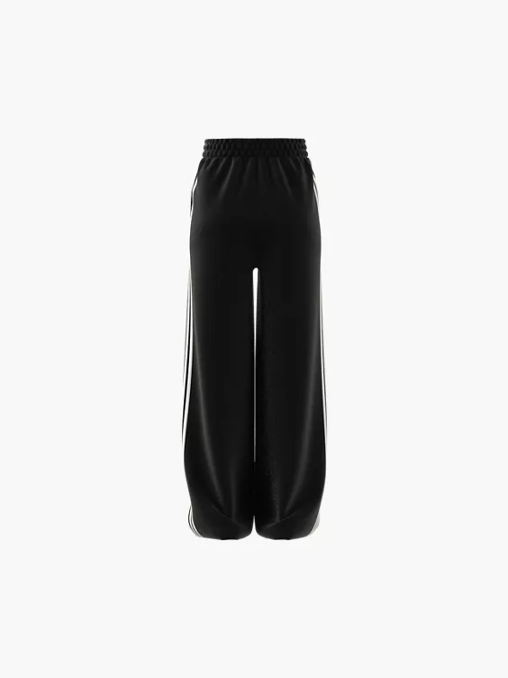 adidas 3 Streifen Essentials Oversized Jogginghose