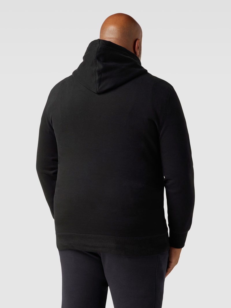 PLUS SIZE Hoodie mit Label-Patch in schwarz