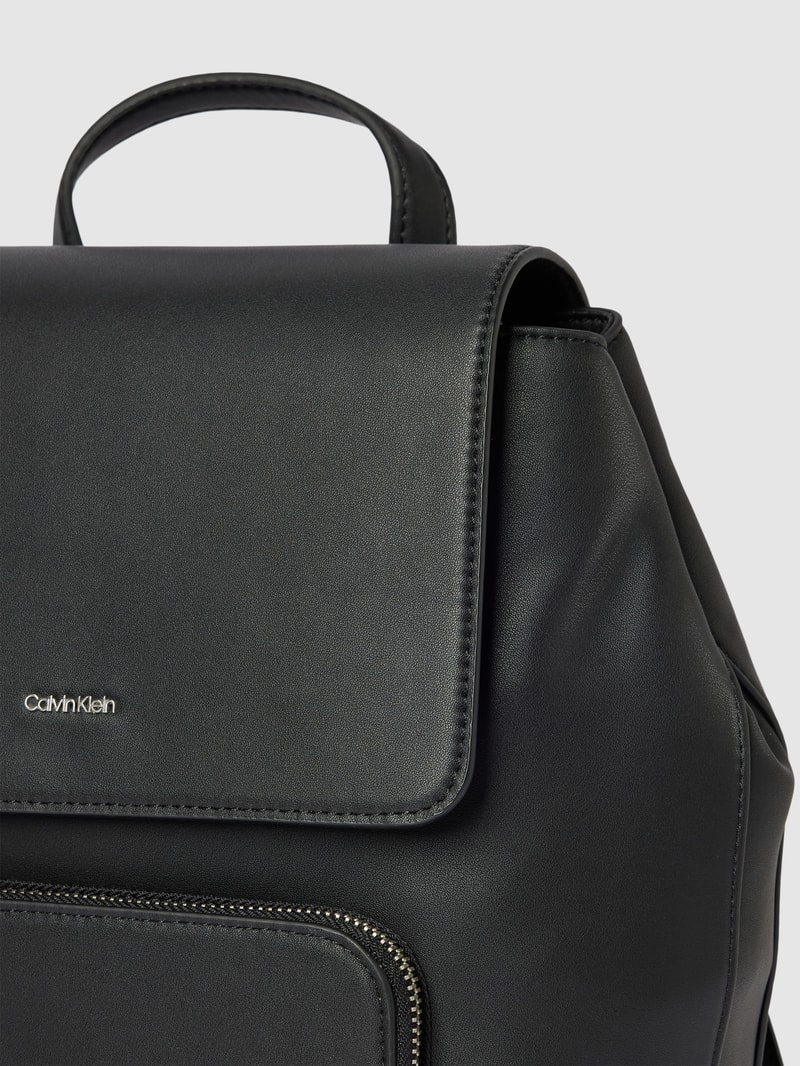 Rucksack mit Label-Detail in schwarz