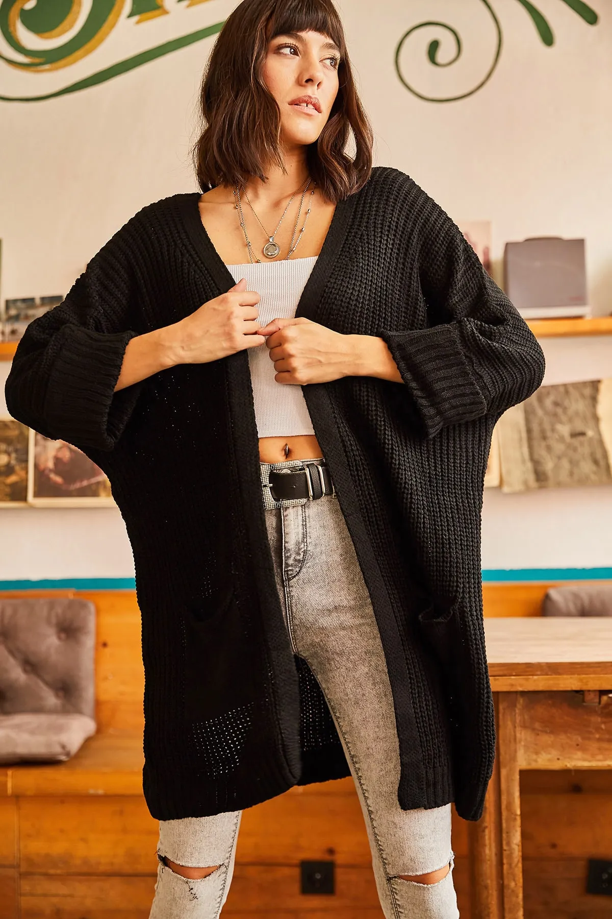 Olalook  Schwarze Strickjacke mit gefalteten Ärmeln und Tasche für Damen, lockere Strickmode, HRK-19000123