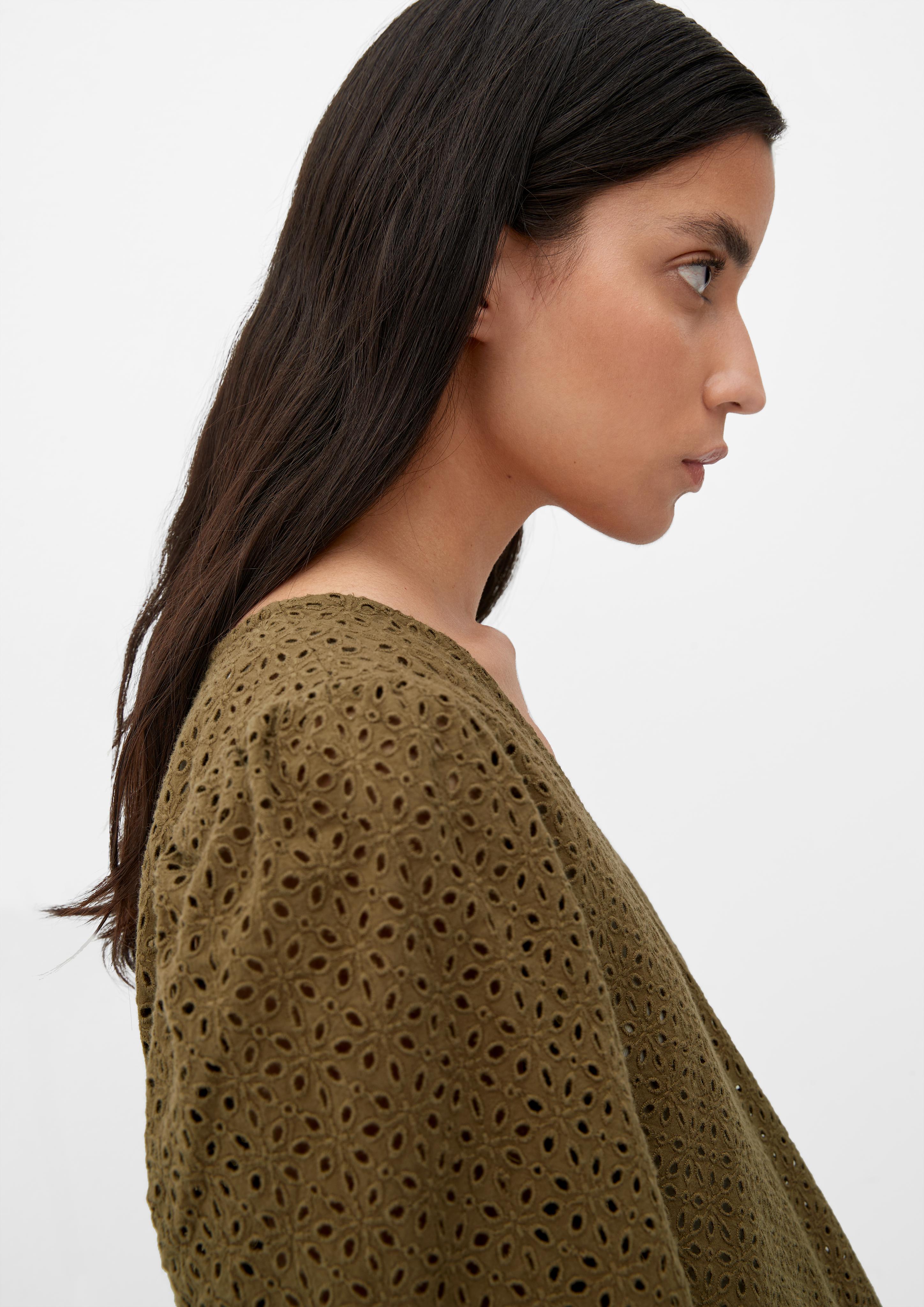 Bluse aus Broderie Anglaise  2128356-77L4