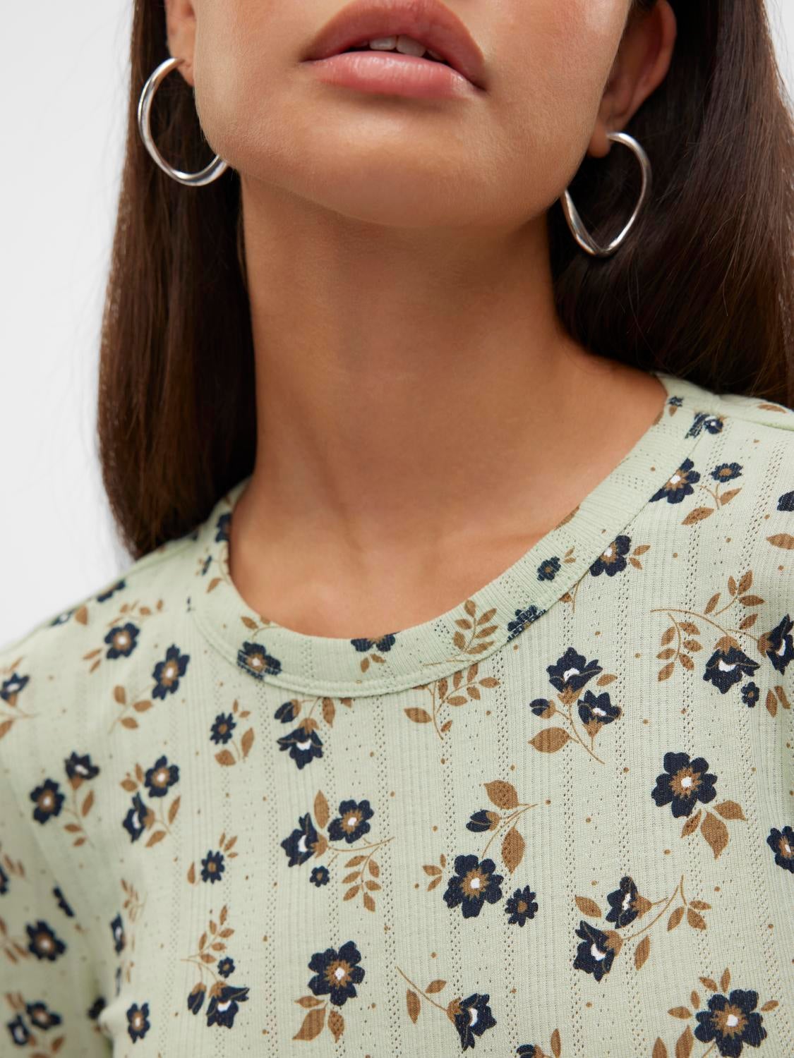 VMTHERESE Top