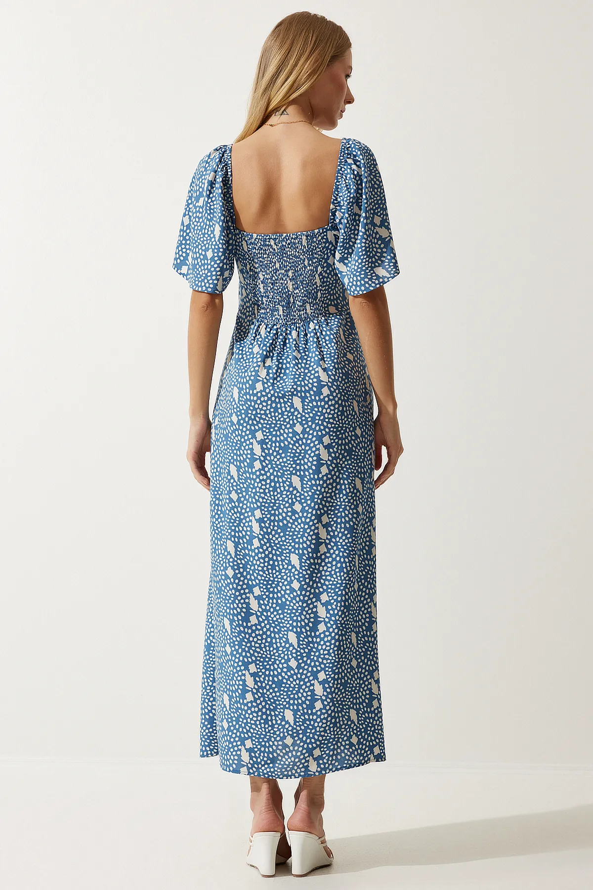 Happiness İstanbul  Indigoblaues, geschlitztes, detailliertes Volant-Viskosekleid UB00247 für Damen