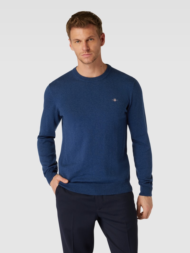 Strickpullover mit Rundhalsausschnitt und Label-Stitching in marineblau meliert