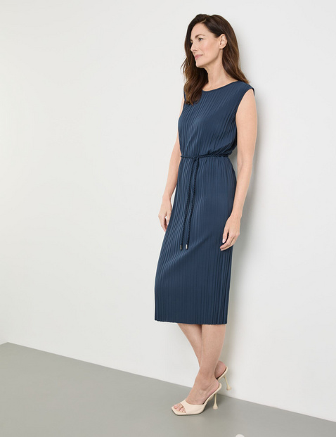 Plisseekleid mit Kordel-Taillenband