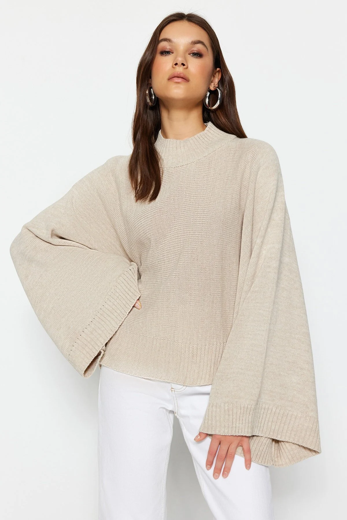 Trendyol Collection  Steinfarbener Strickpullover mit Fledermausärmeln TWOAW23KZ01838