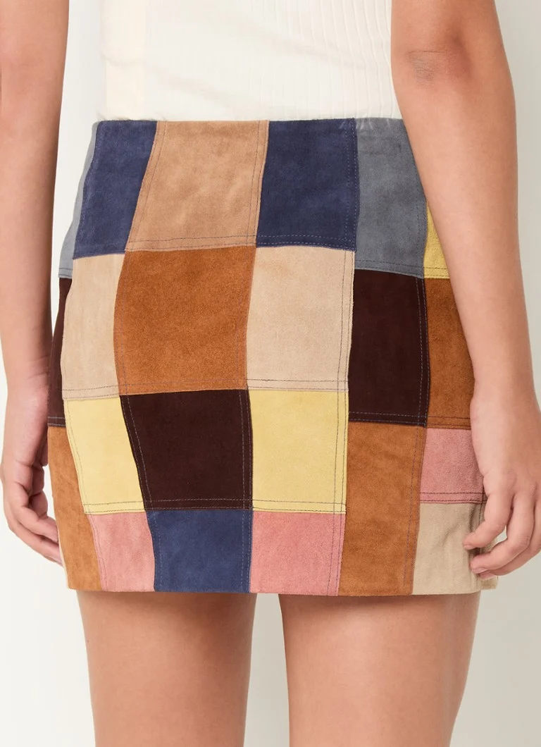 jupe mini en daim Rosalia de ba&sh avec patchwork