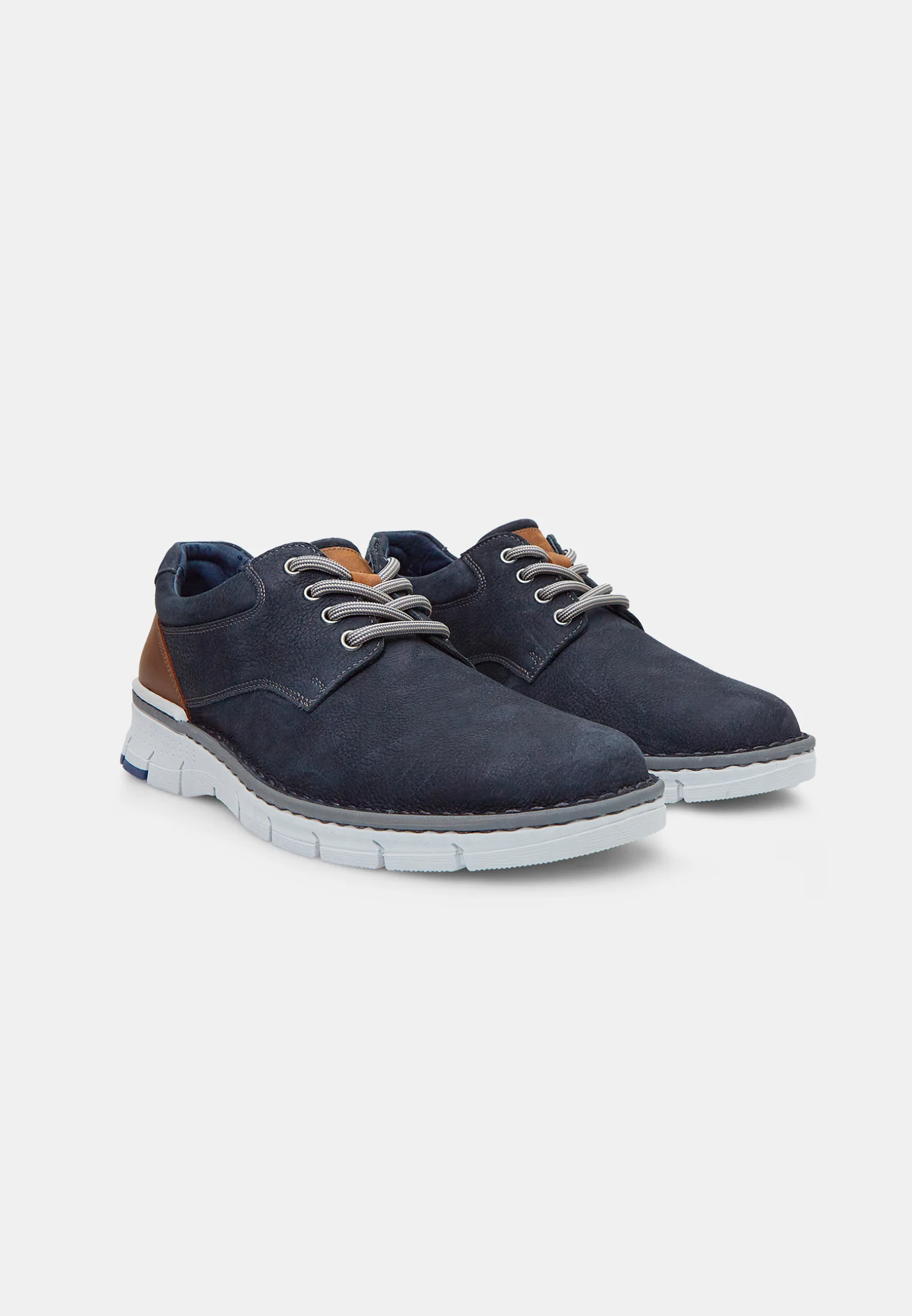 Zapatos deportivos con cordones Bata