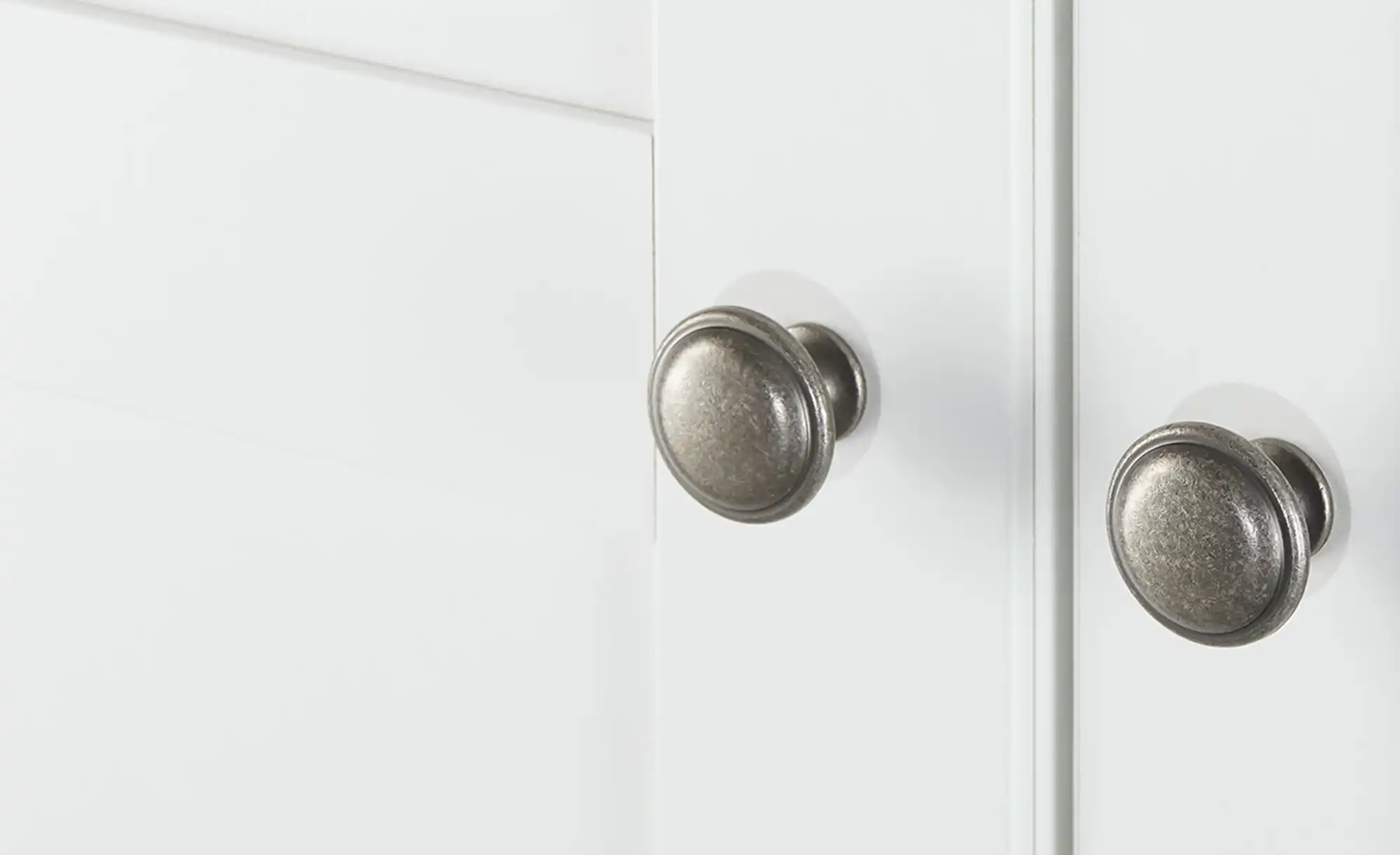 Drehtürenschrank