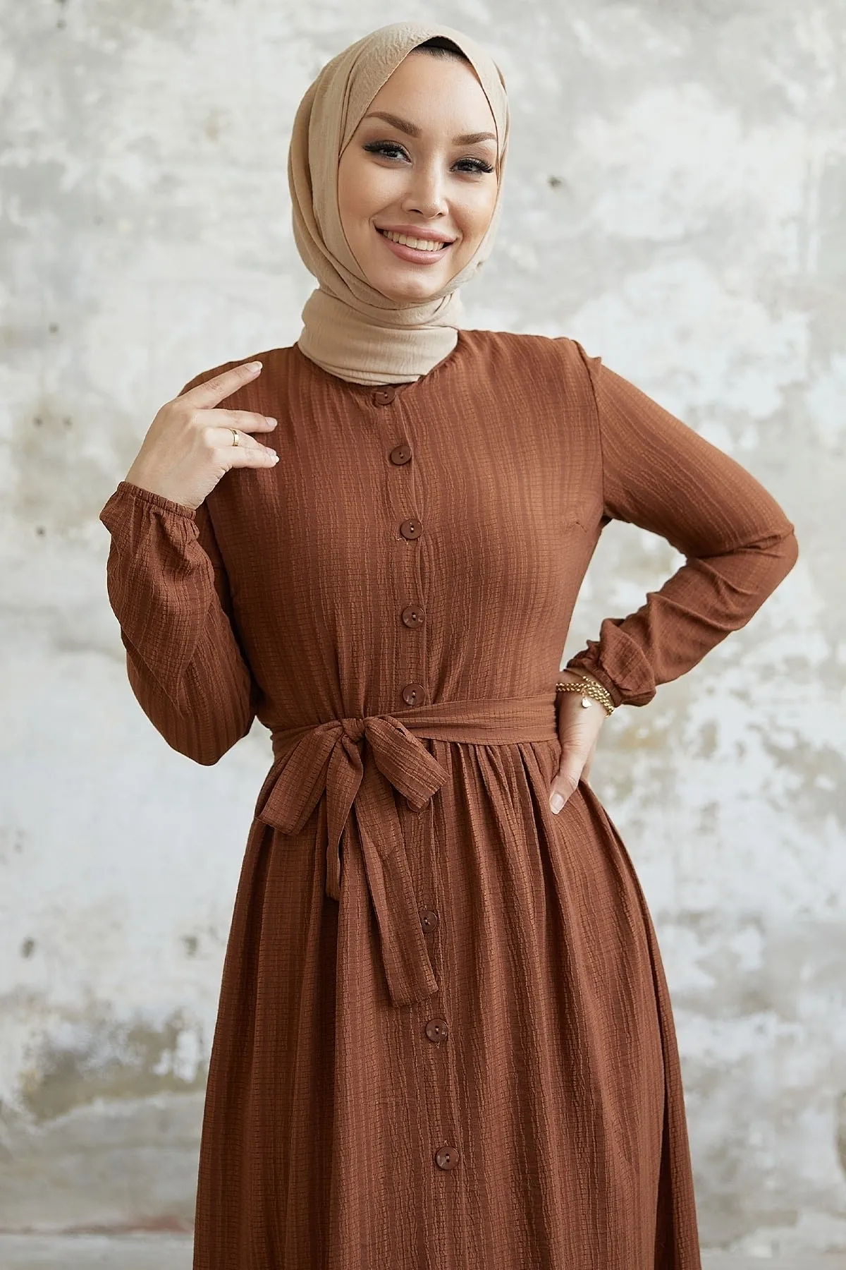 InStyle  Lemina-Kleid mit Gürtel – Bitterbraun