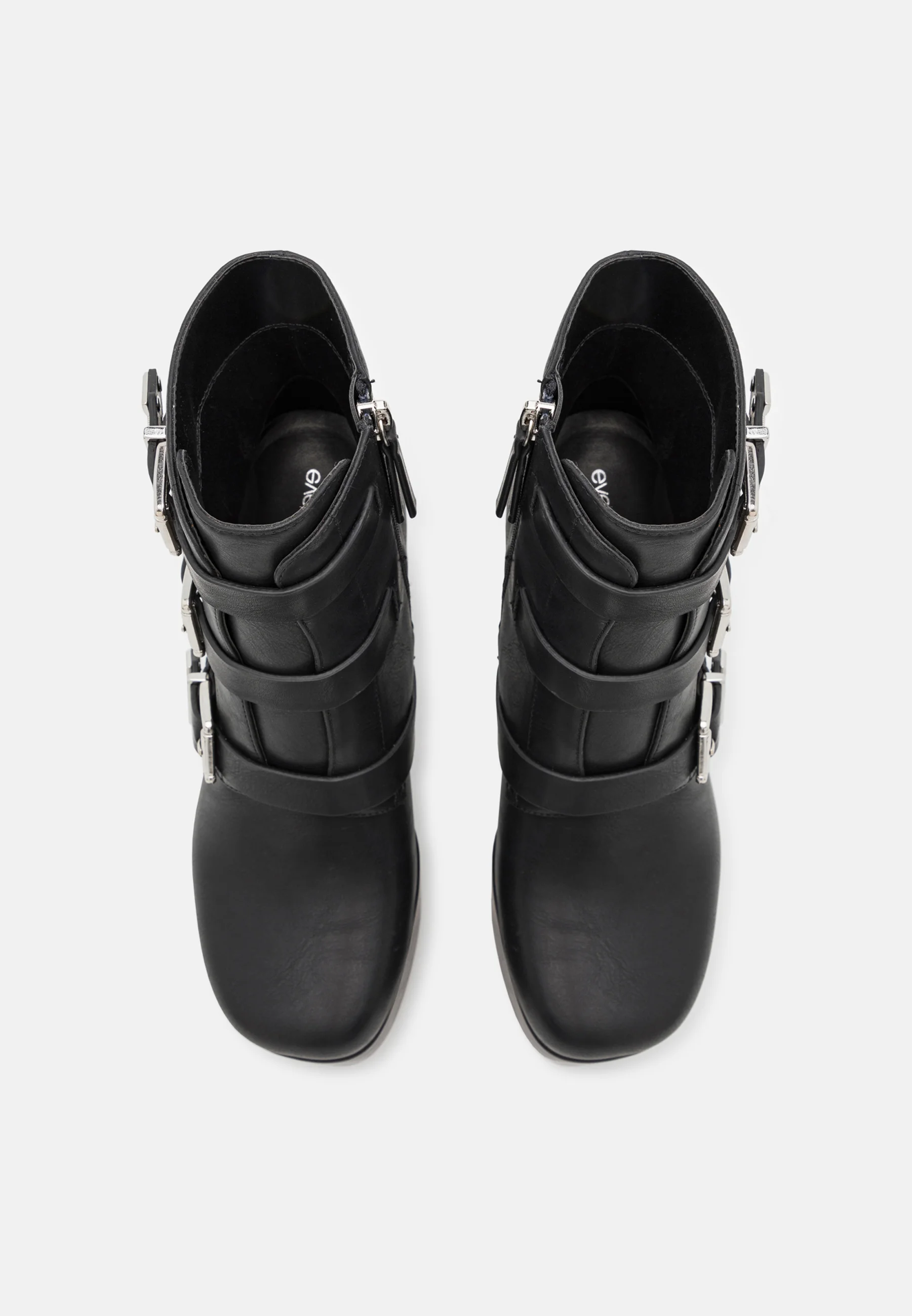 Botines de tacón par e impar