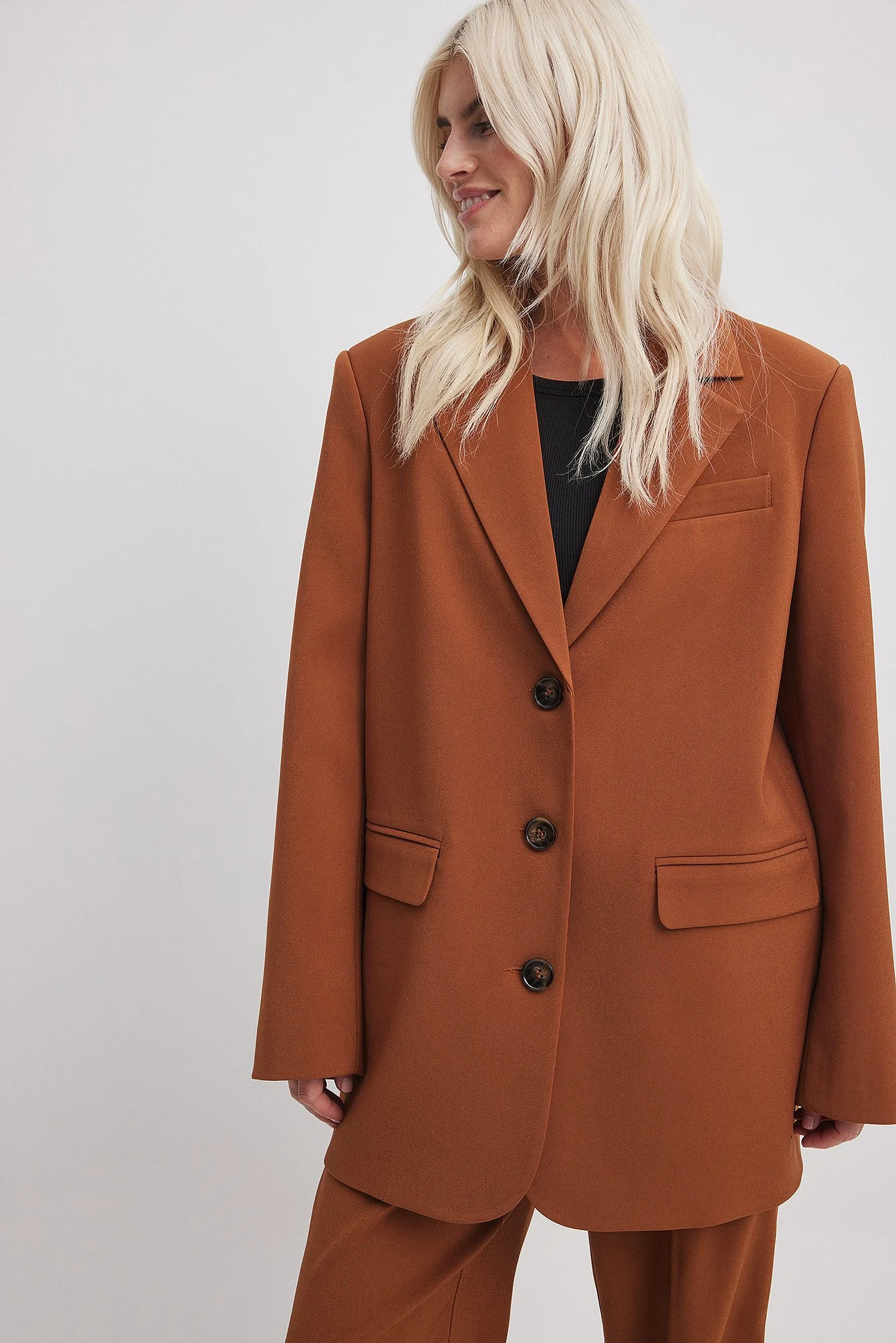 Oversized Blazer mit drei Knöpfen