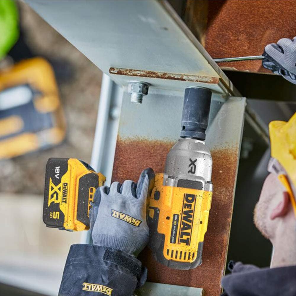 DEWALT 18V XR 1/2" High Torque Impact Wrench Skin DCF900N-XJ