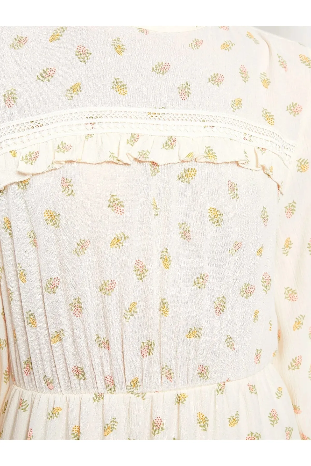 LC Waikiki  Gemustertes Damenkleid aus Viskose mit langen Ärmeln und Rundhalsausschnitt