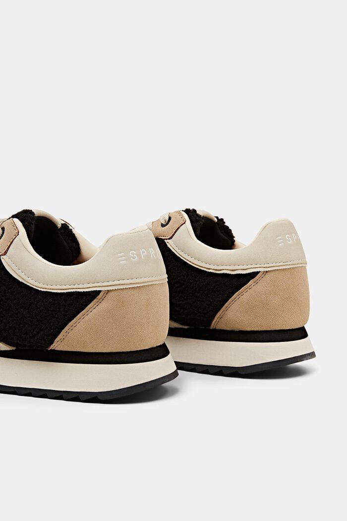 Sneakers in Lederoptik mit Teddyfell