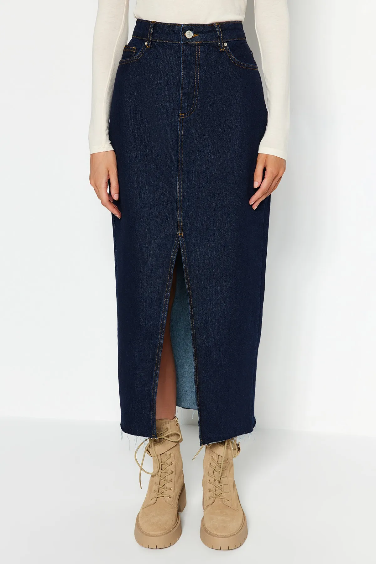 Trendyol Collection  Dunkelblauer geschlitzter Maxi-Jeansrock TWOSS23ET00290