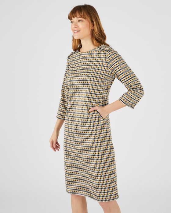 Robe-housse en maille jacquard