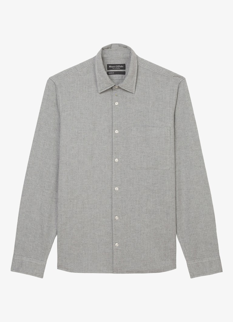 Tricou Marc O'Polo cu croială clasică, confecționat din bumbac organic, cu buzunar la piept.