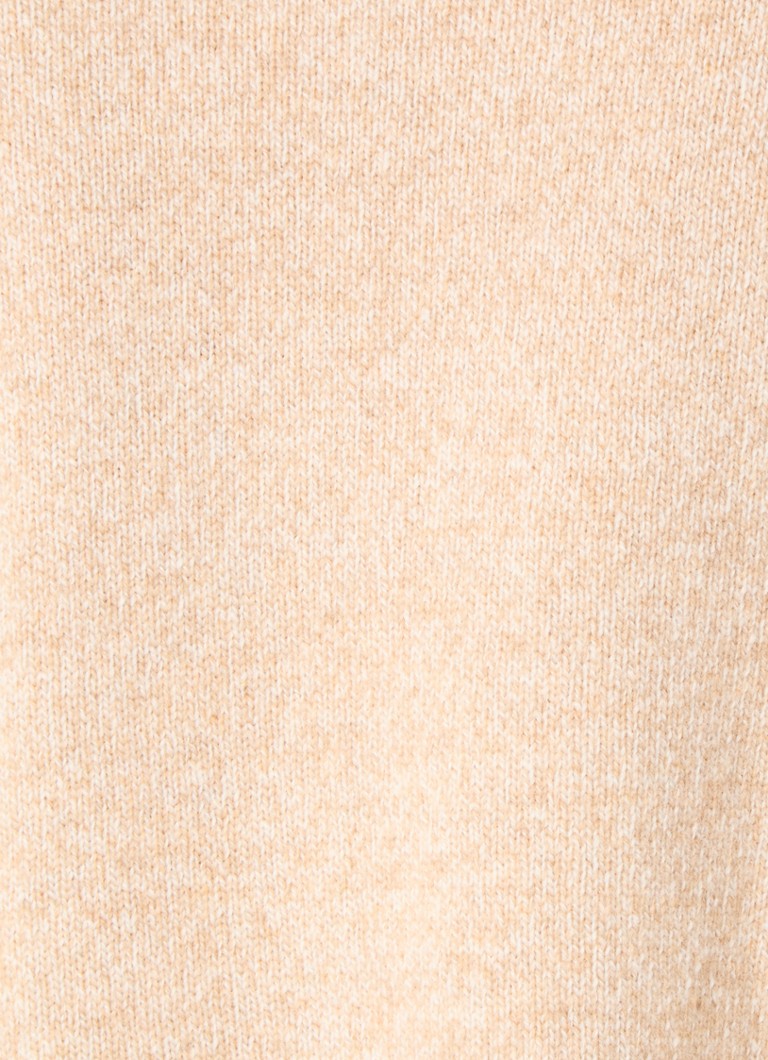 Gilet in lana pregiata con ricamo a forma di armi.