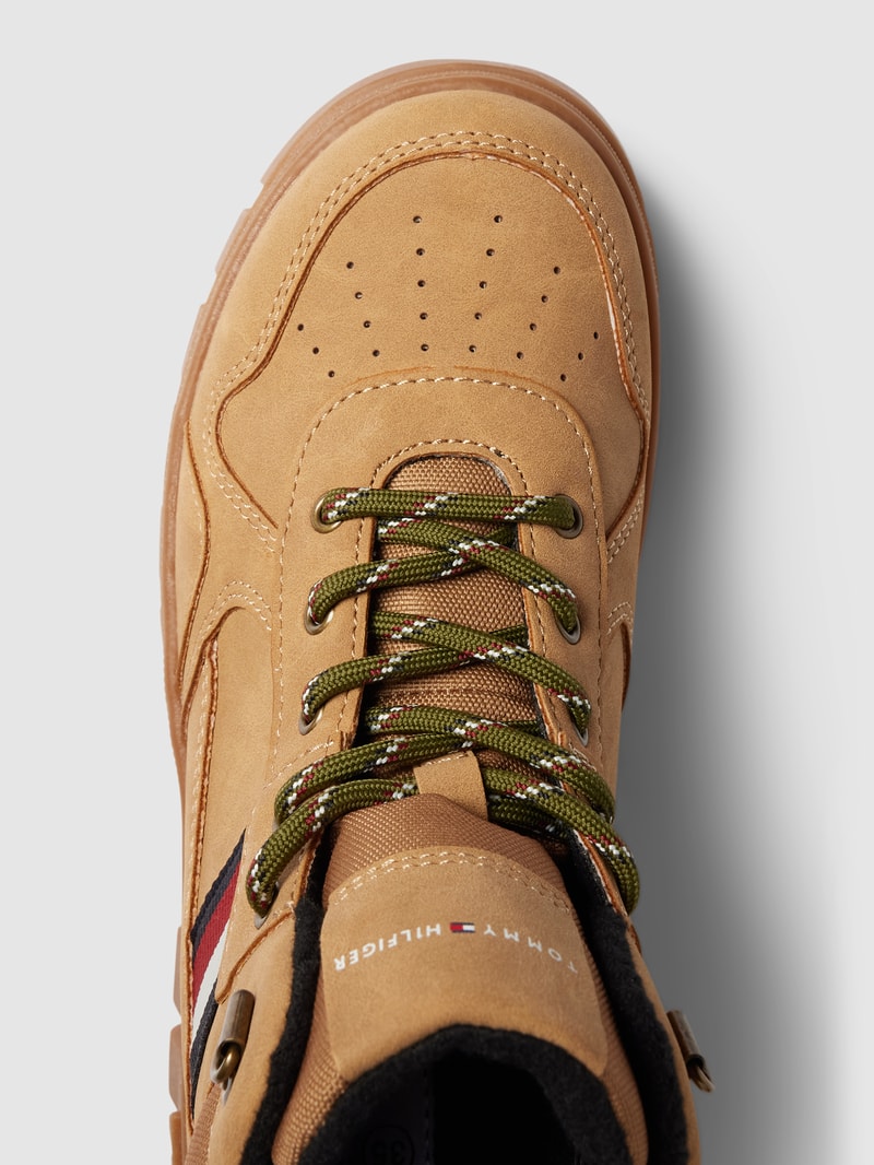 Boots mit Schnürverschluss Modell 'MICHIGAN' in camel