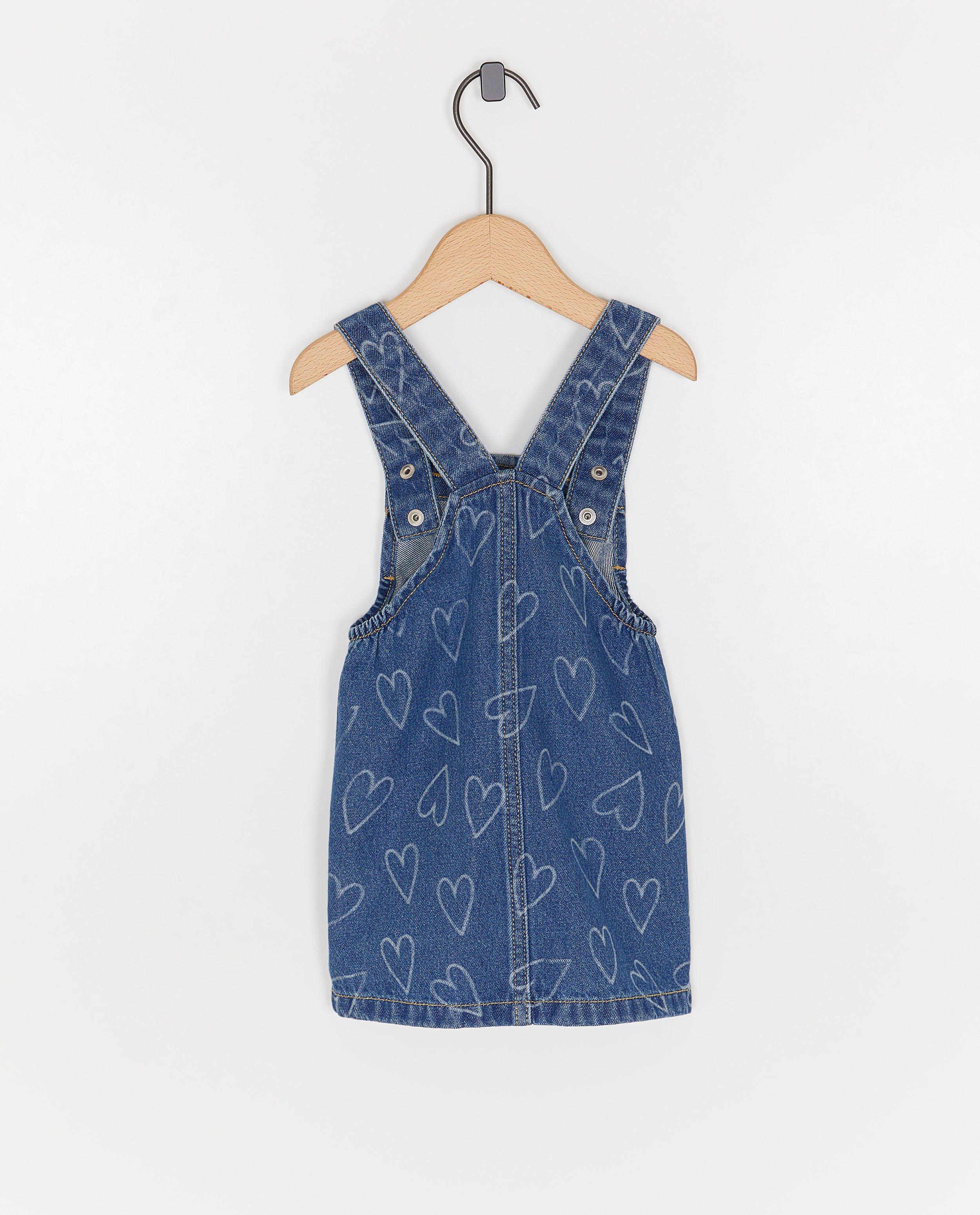 Rochie salopetă din denim Cuddles and Smiles cu imprimeu de inimă, albastră