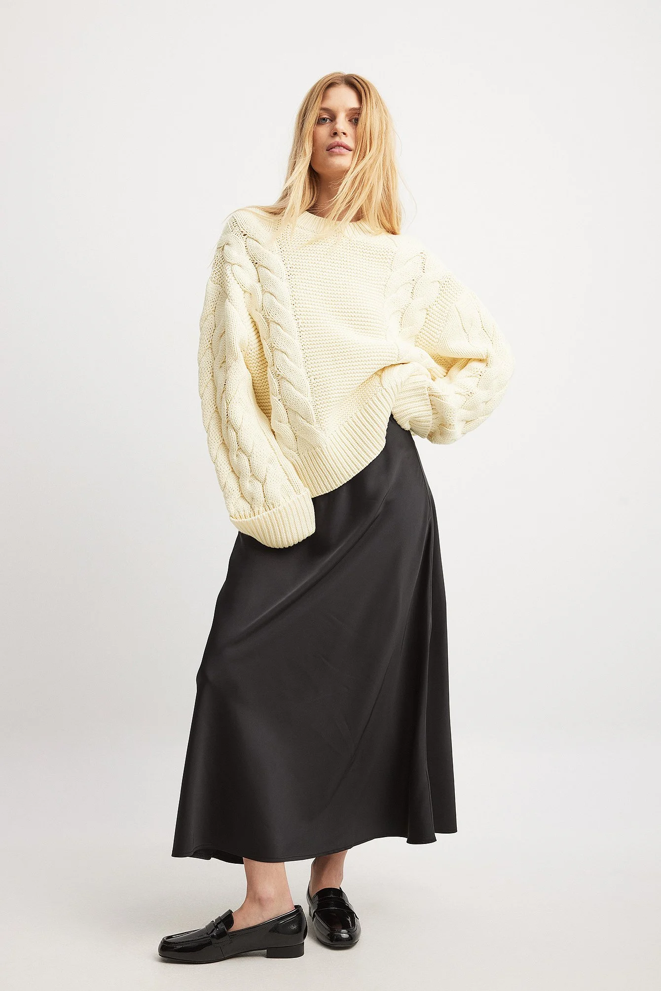 Oversized-Strickpullover mit Zopfmuster