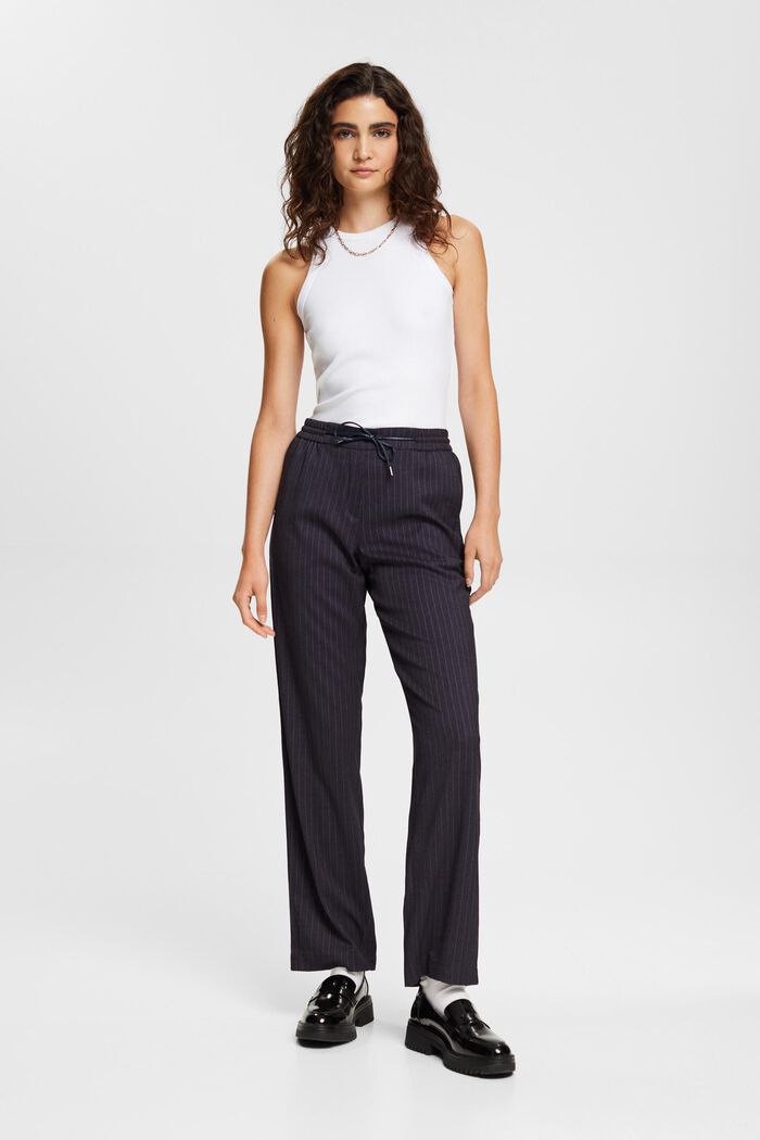 Mid-Rise-Hose mit Nadelstreifen im Jogger-Stil