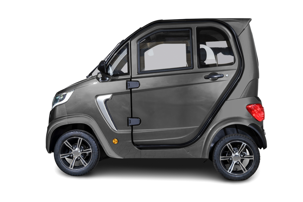 Stormborn X8 GT – 3 kW, Li-Ion-Akku , 45 km/h silber - Elektrokabinenroller
