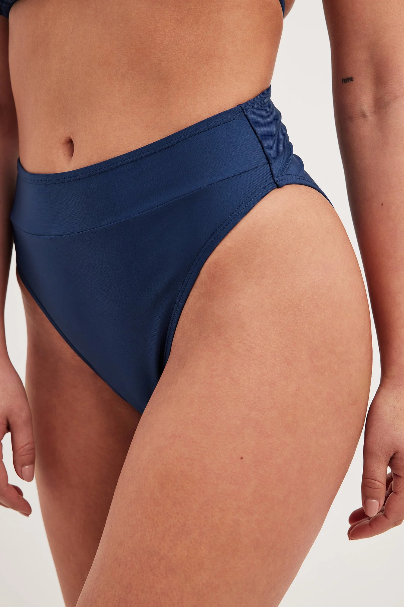 Bikini-Höschen mit hoher Taille