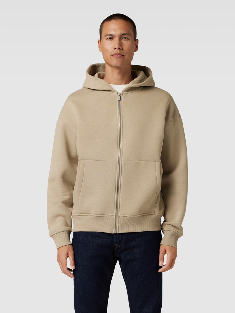 Sweatjacke mit Kapuze in haselnuss braun