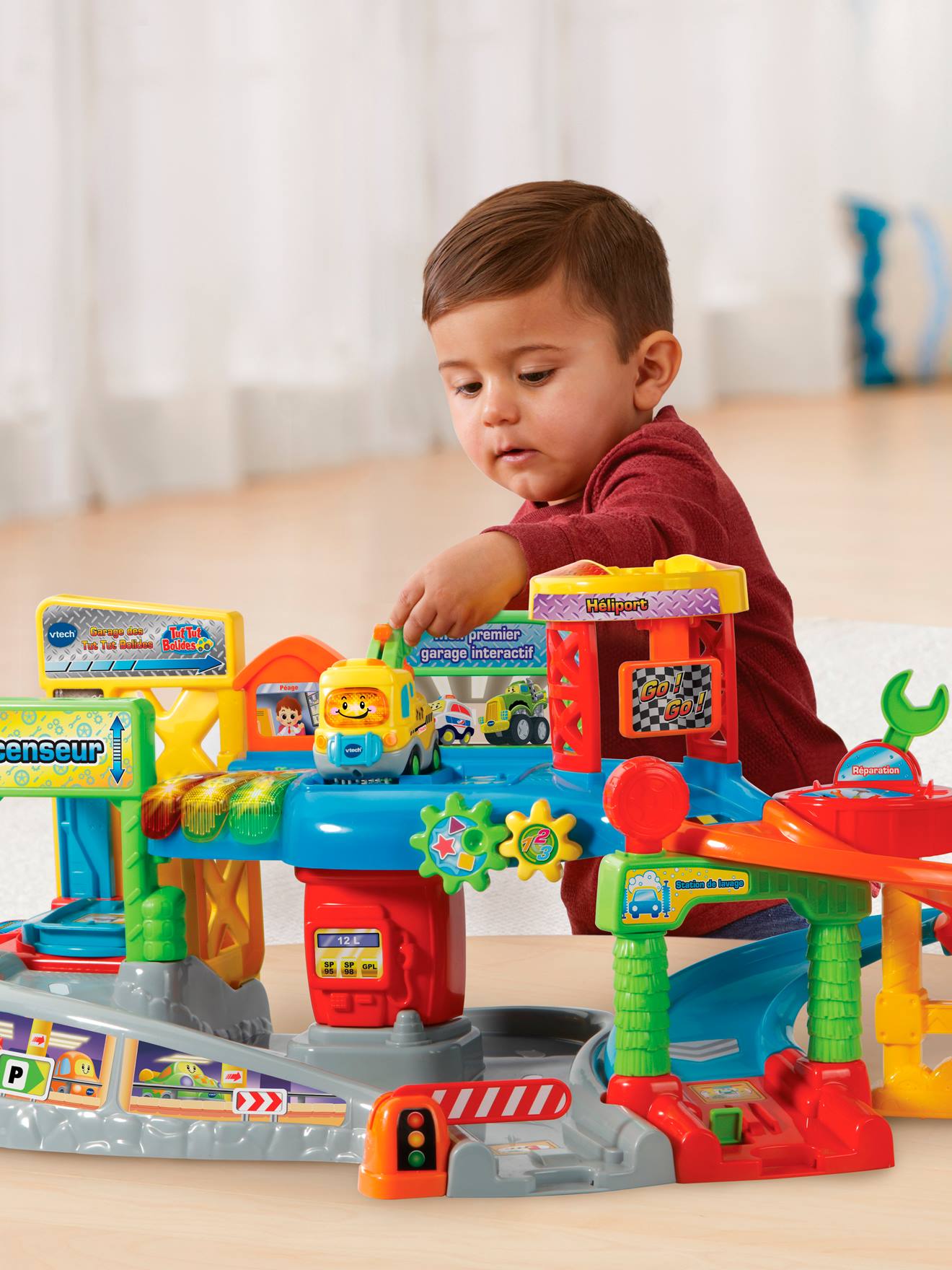 TUT TUT Bolides mon premier garage interactif VTECH multicolore