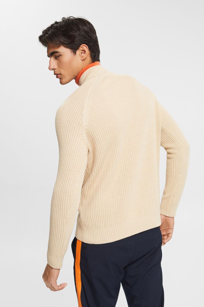 Strickpullover mit kurzem Stehkragen