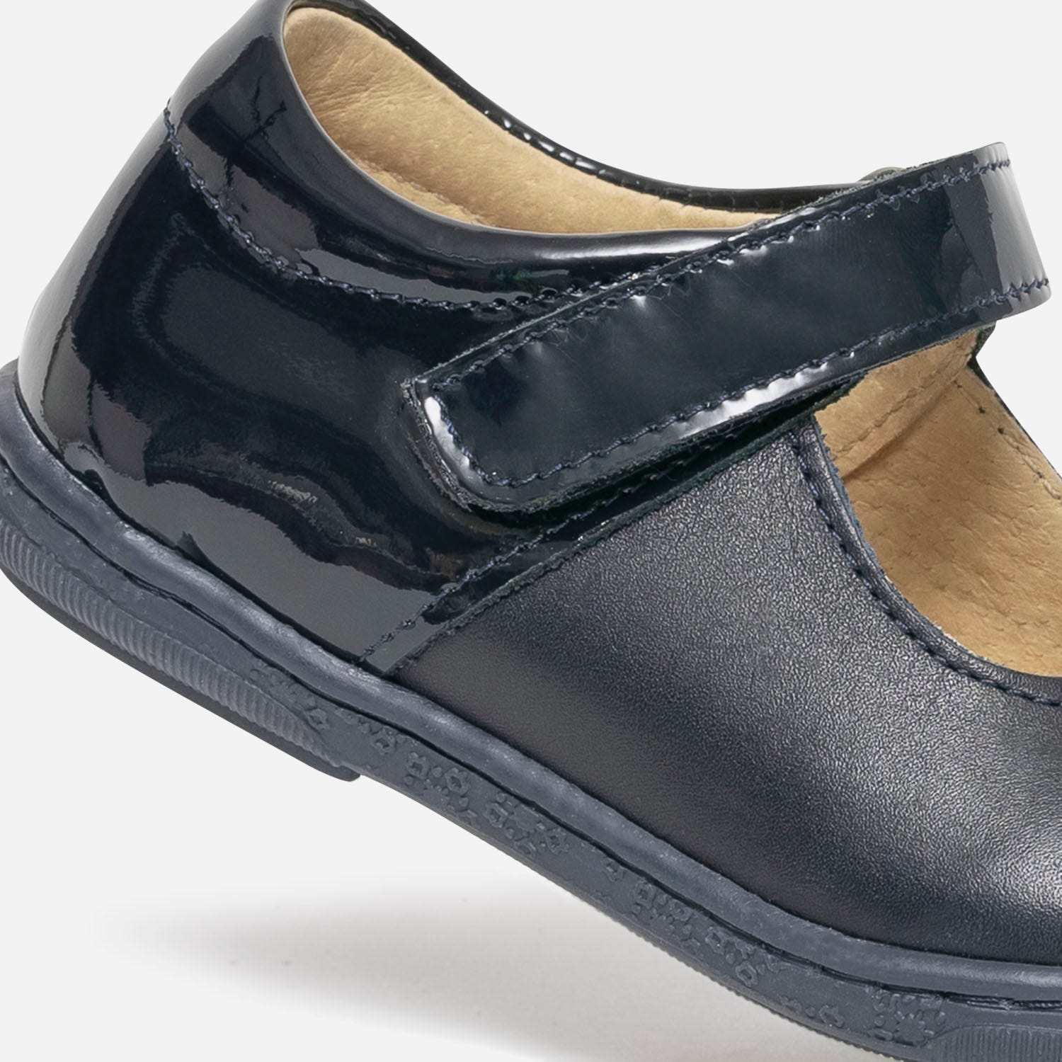 Babies bleu marine en cuir et verni