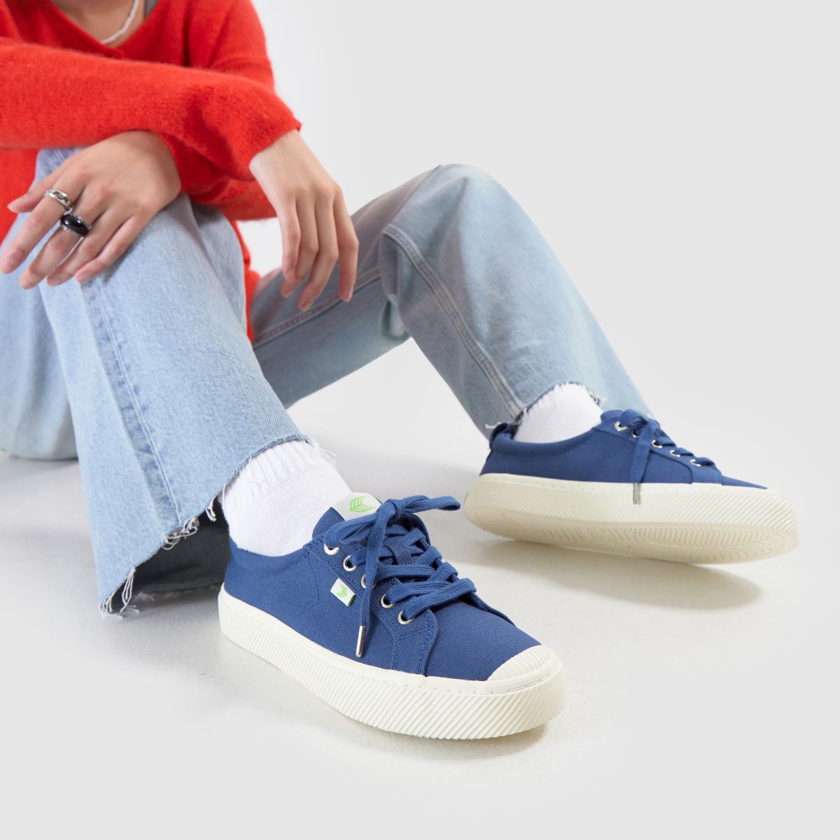 CARIUMA – Oca – Blå låga sneakers