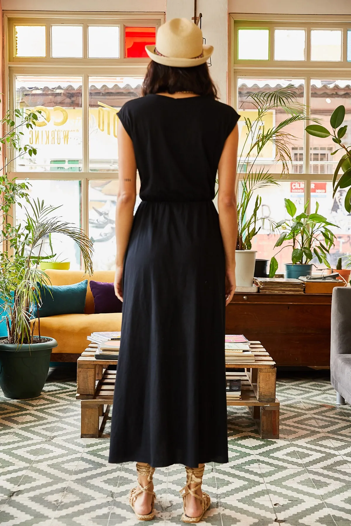 Olalook  Damenkleid aus gekämmter Baumwolle mit elastischem Bund in Schwarz ELB-19001509