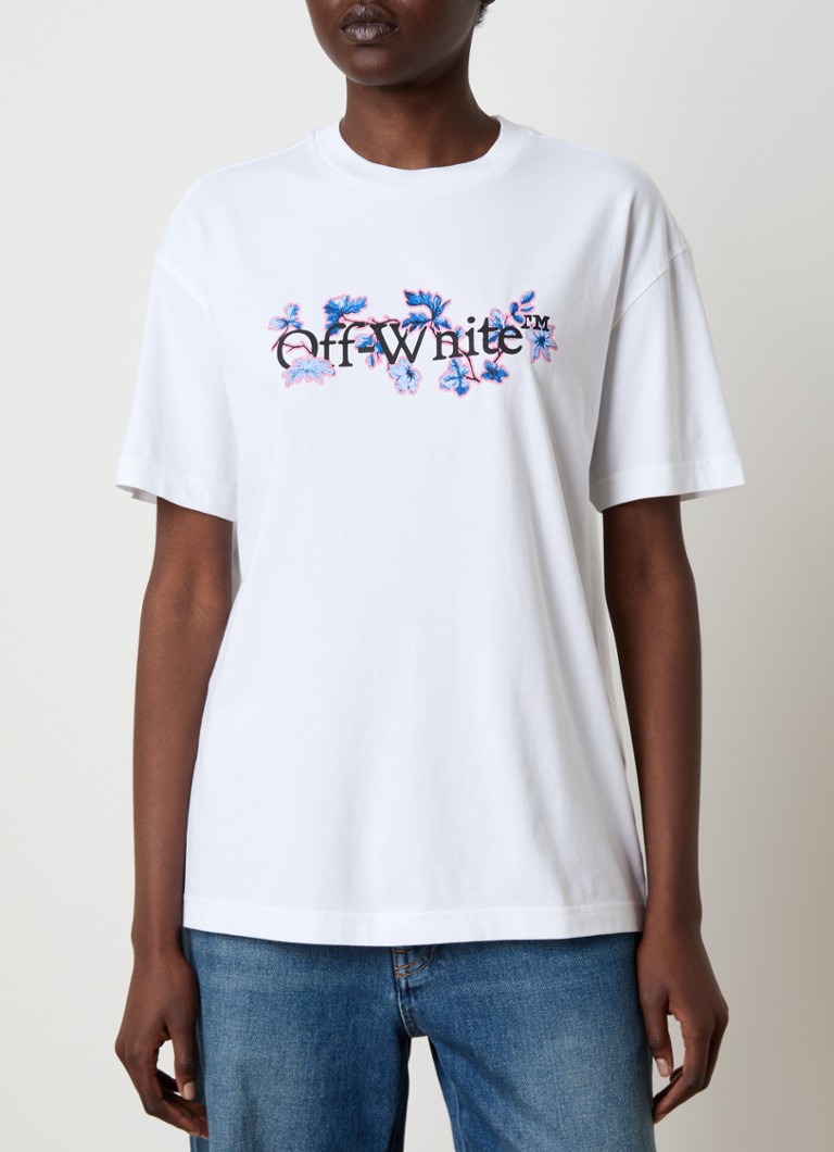Camiseta Off-White com estampa do logo