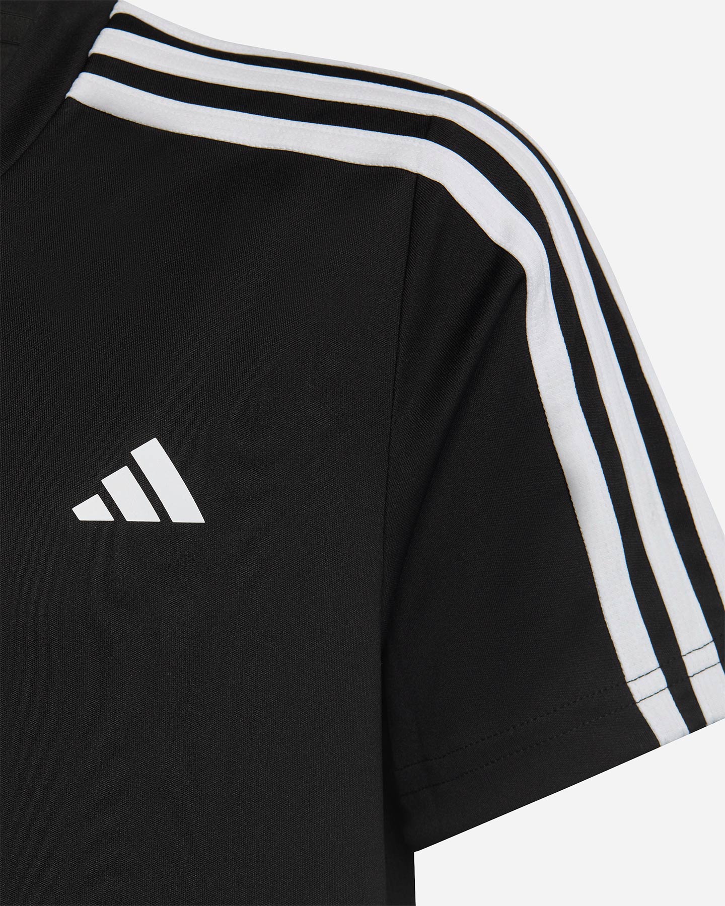 Kompletná súprava Adidas Basic Jr IC5670