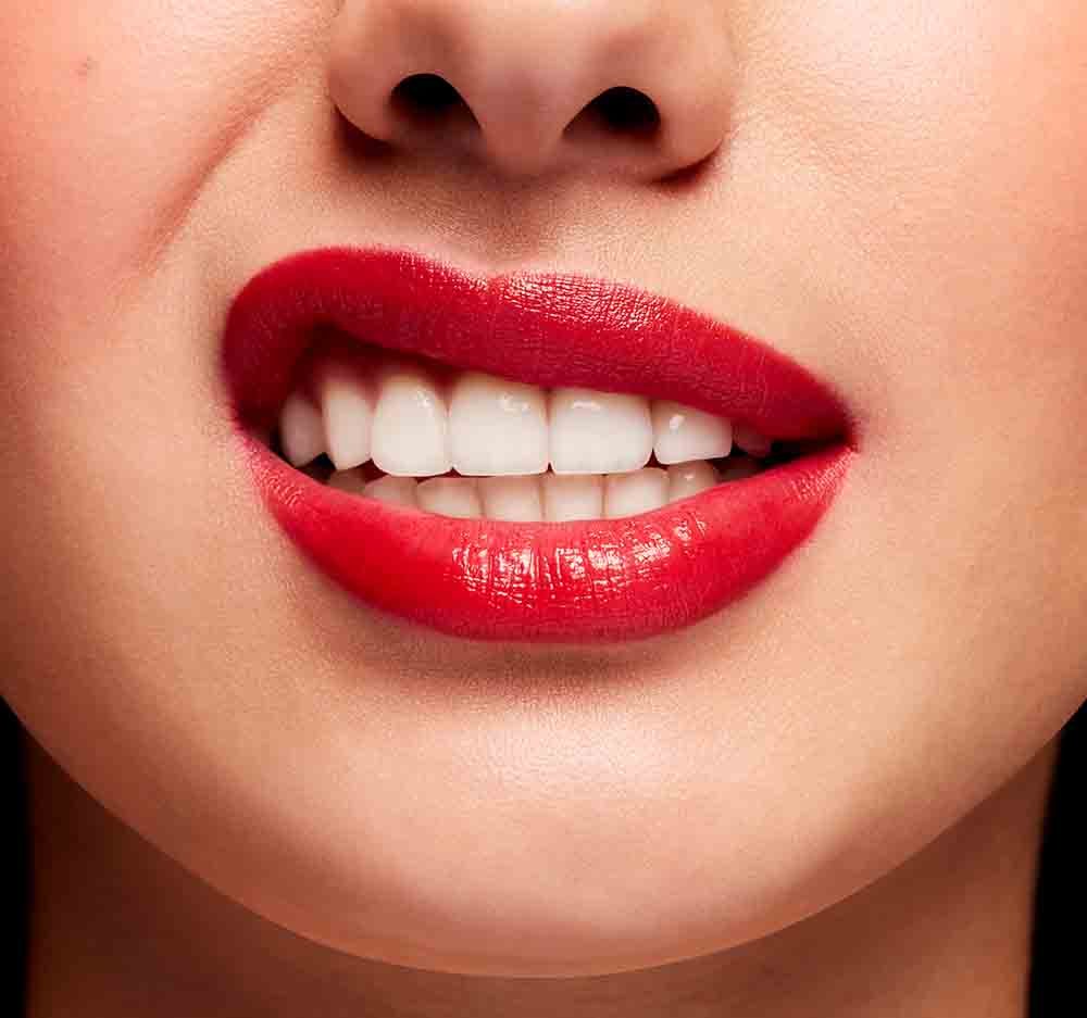 Mac Wild Cherry Love Me Lipstick