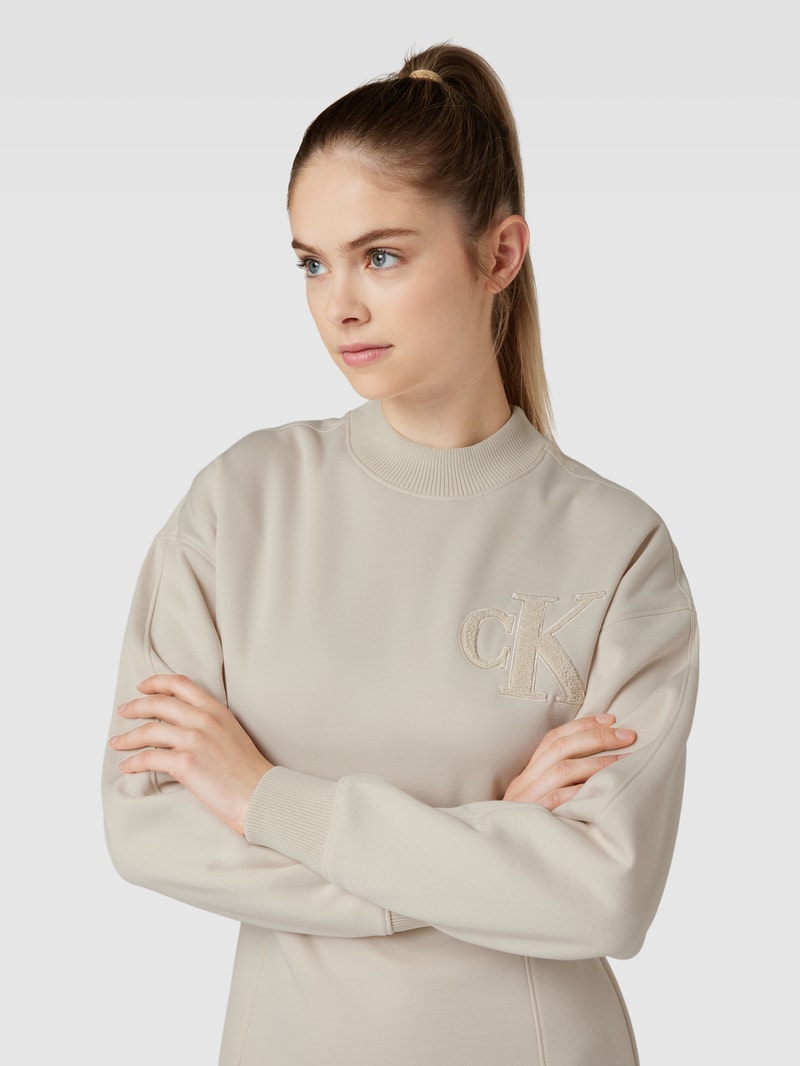 Sweatkleid mit Label-Detail Modell 'CHENILLE' in beige