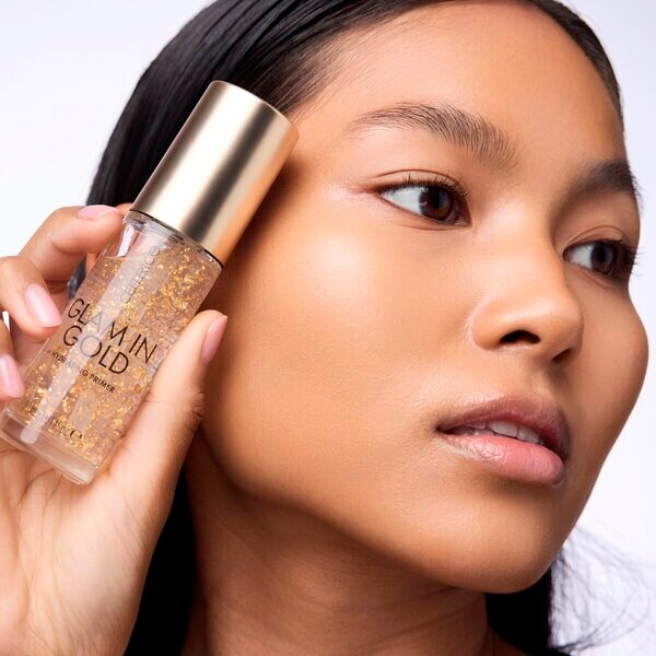 Catrice Glam In Gold 010 Oh My Goldness hidratáló alapozó 30ml